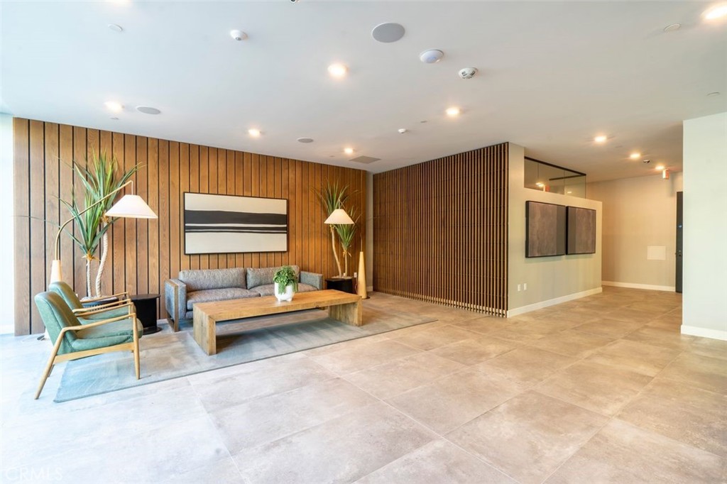 4407 Rivington
