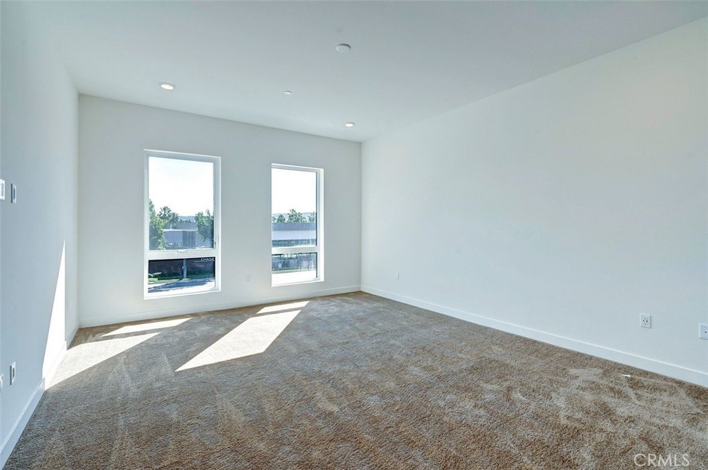 4407 Rivington