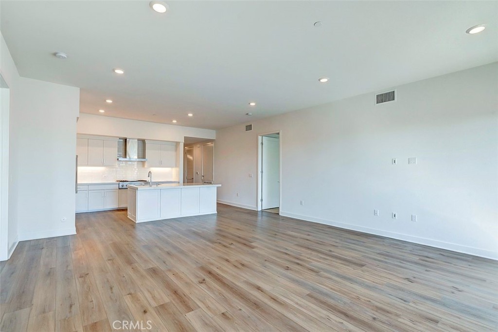 4407 Rivington