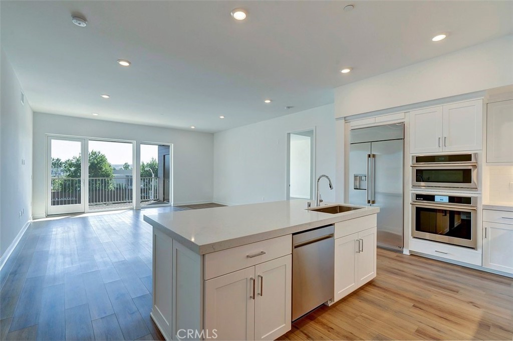 4407 Rivington