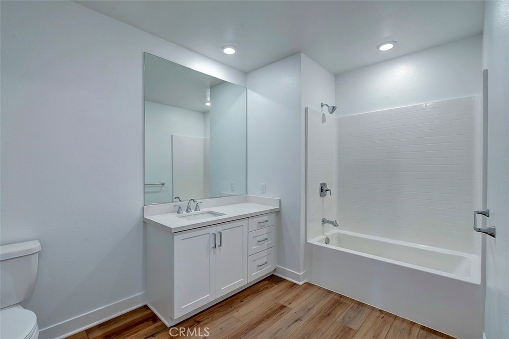 4407 Rivington