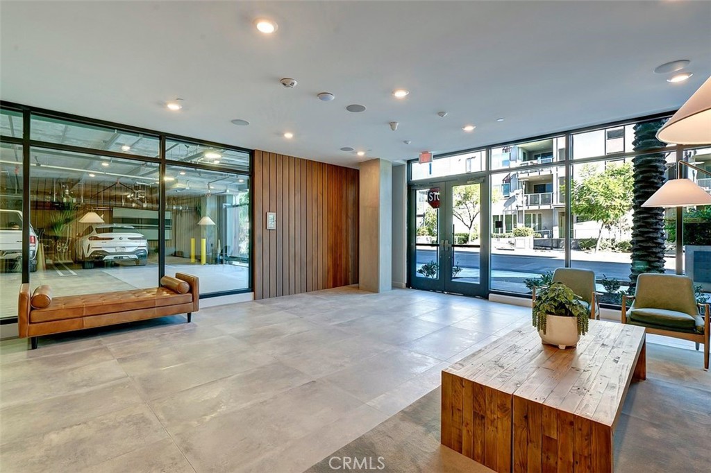 4407 Rivington