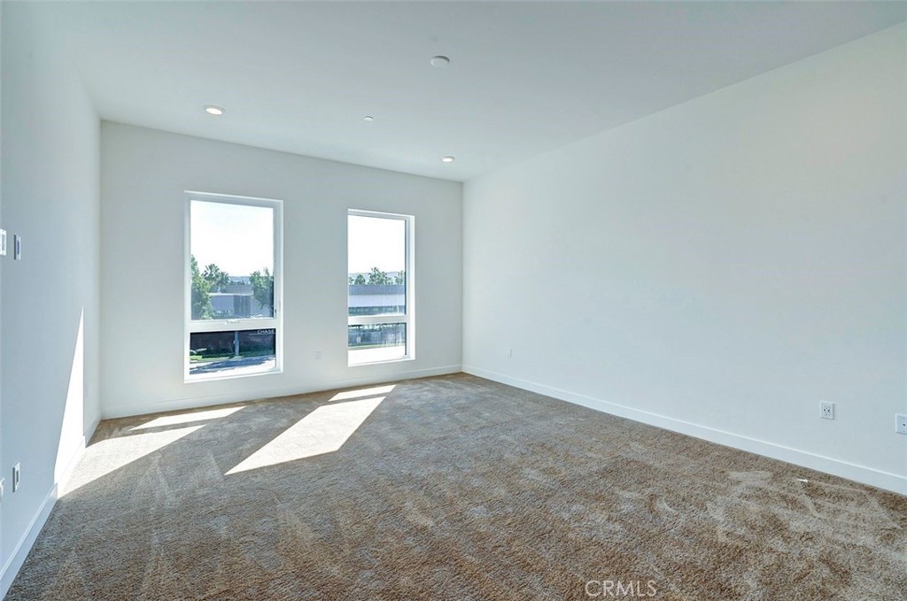 4407 Rivington