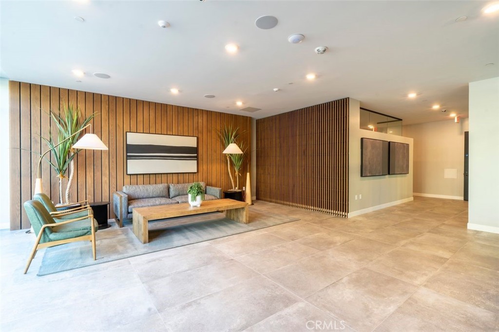 4407 Rivington