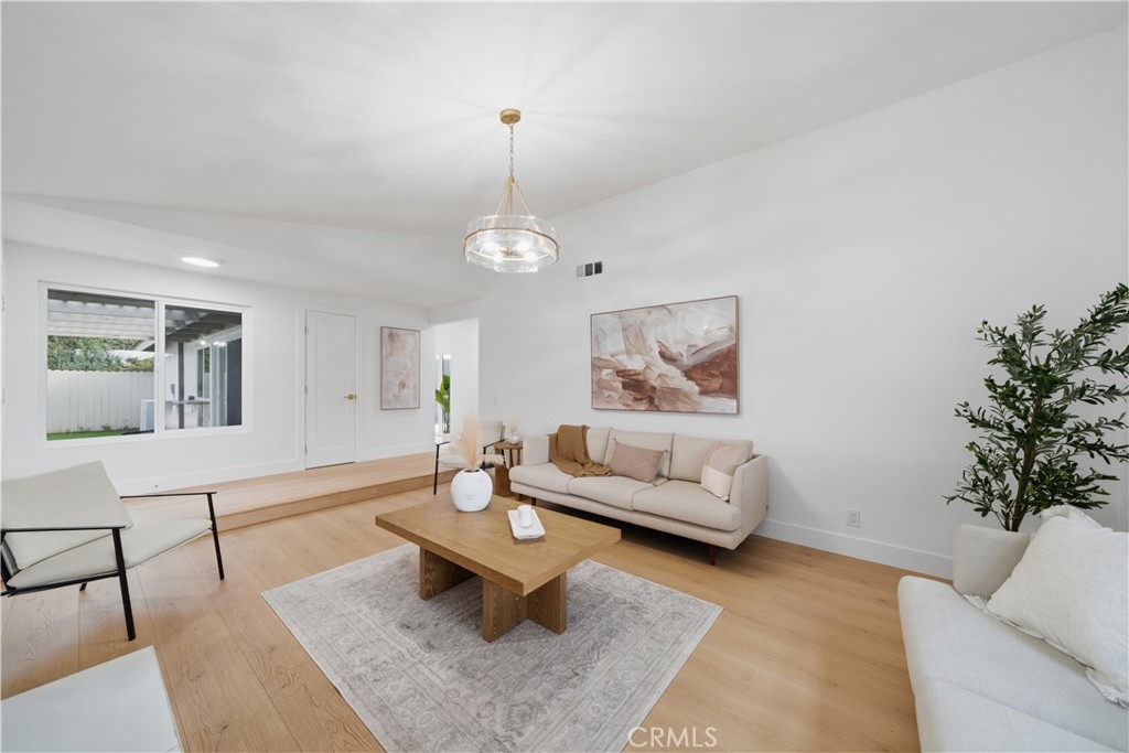 14332 Pinewood