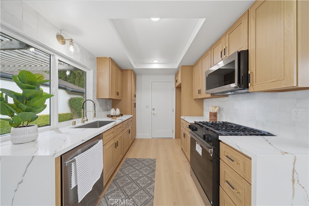 14332 Pinewood
