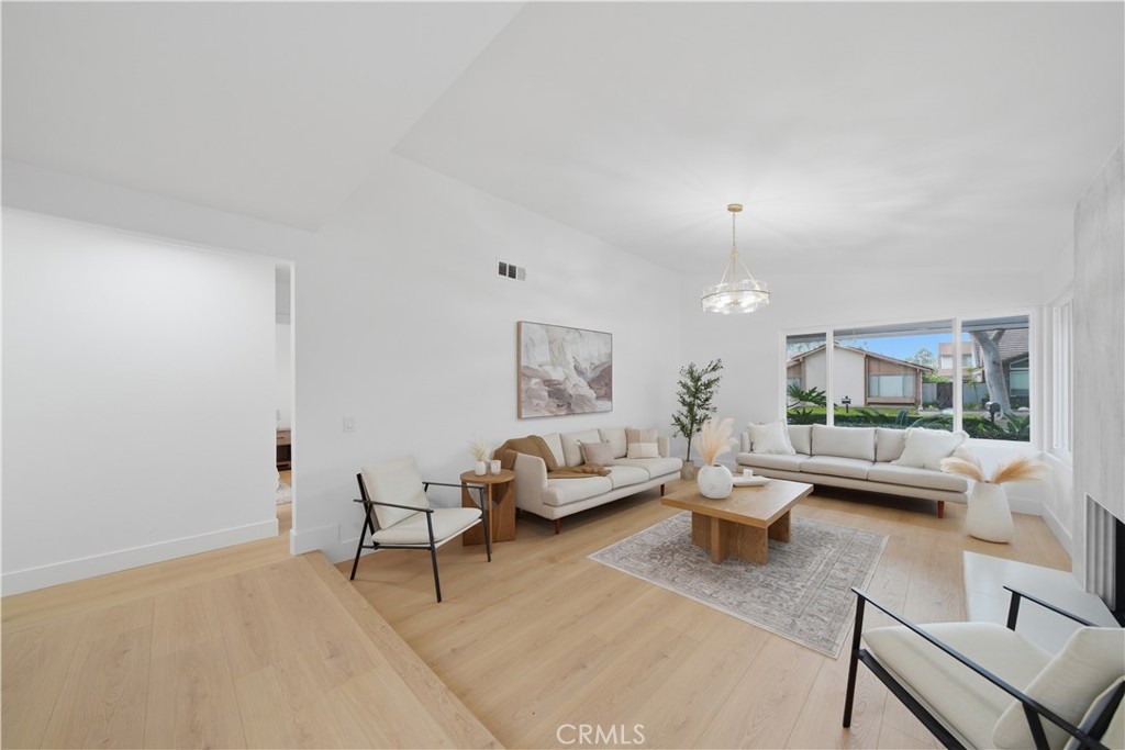 14332 Pinewood