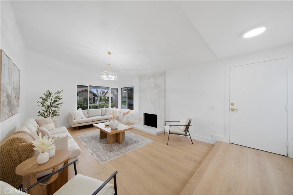 14332 Pinewood