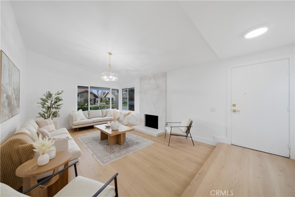 14332 Pinewood
