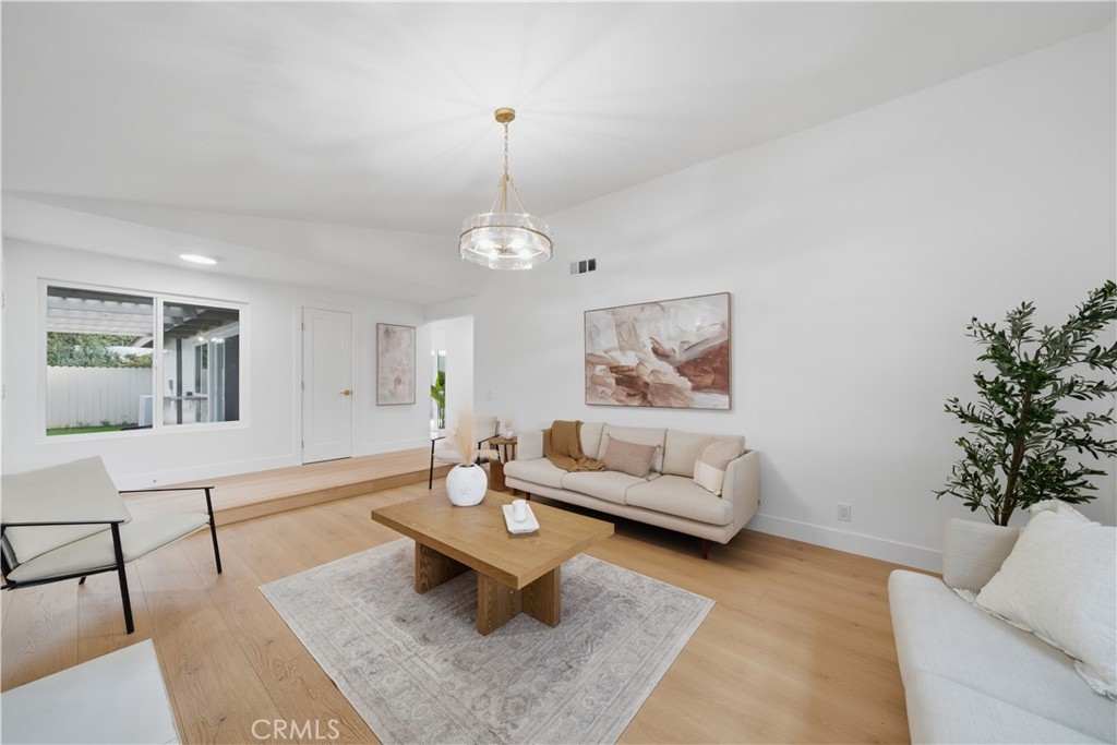 14332 Pinewood