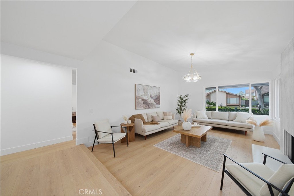 14332 Pinewood