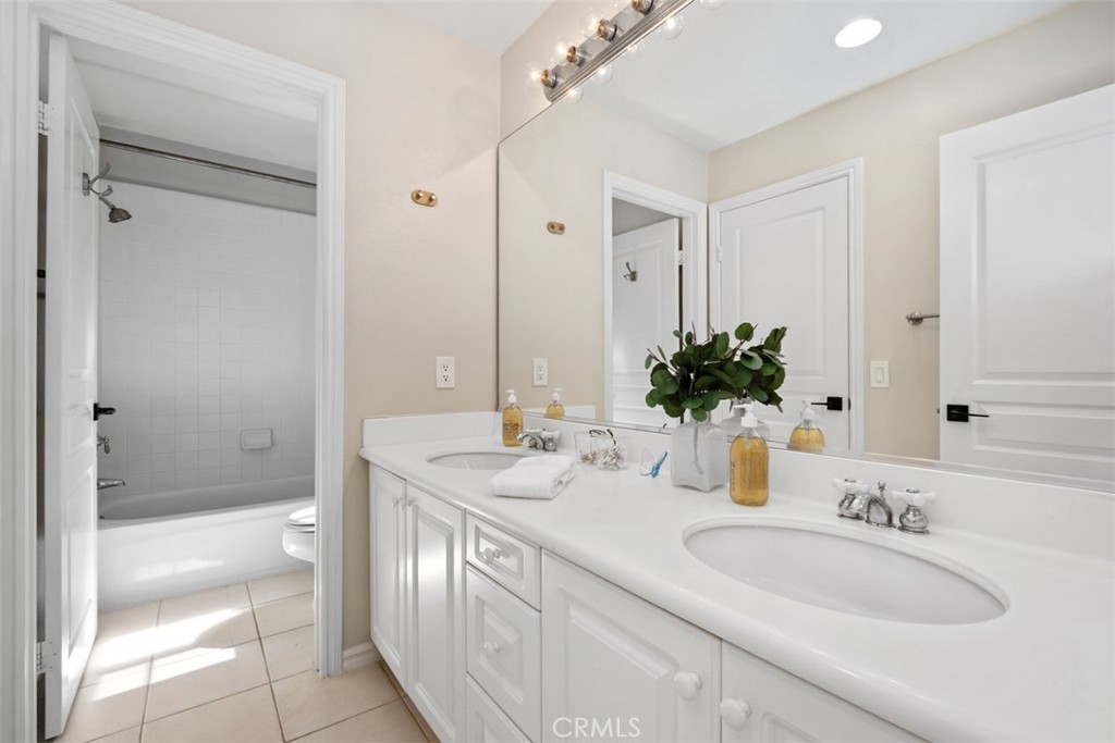28401 Via Del Sereno