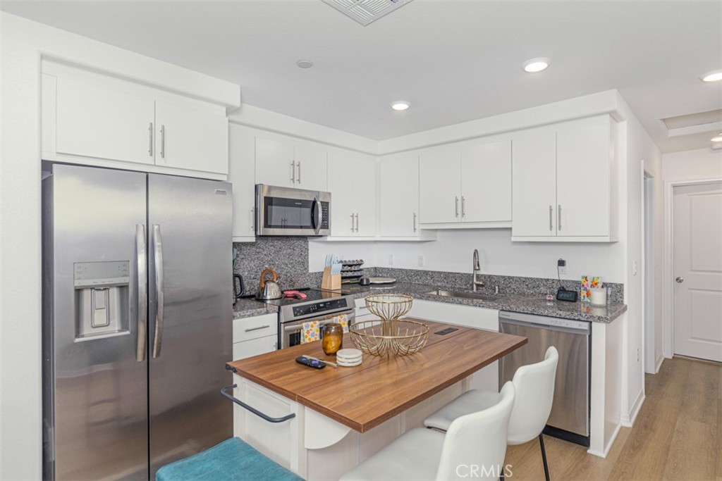 7395 Olive Grove St