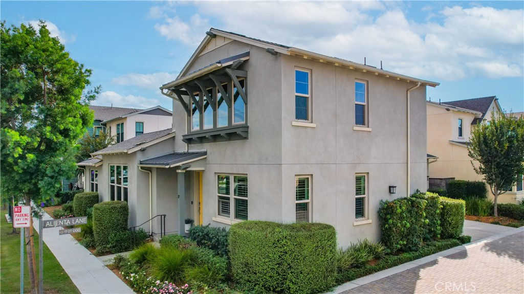 27 Alienta Lane