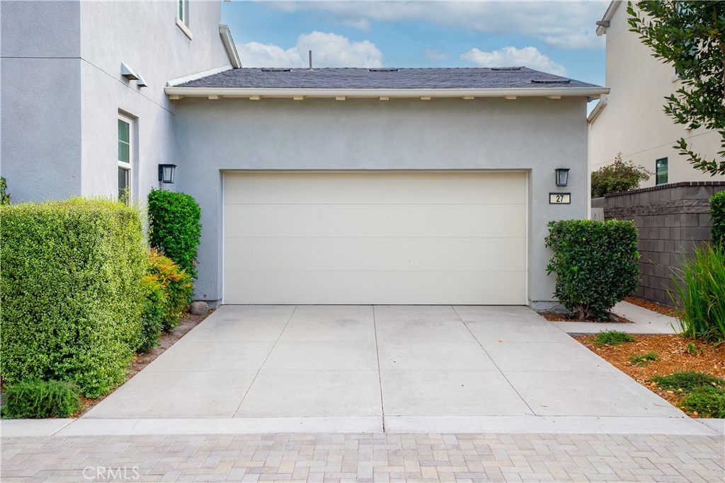 27 Alienta Lane