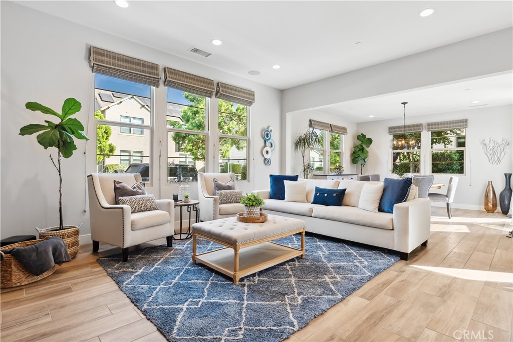 27 Alienta Lane