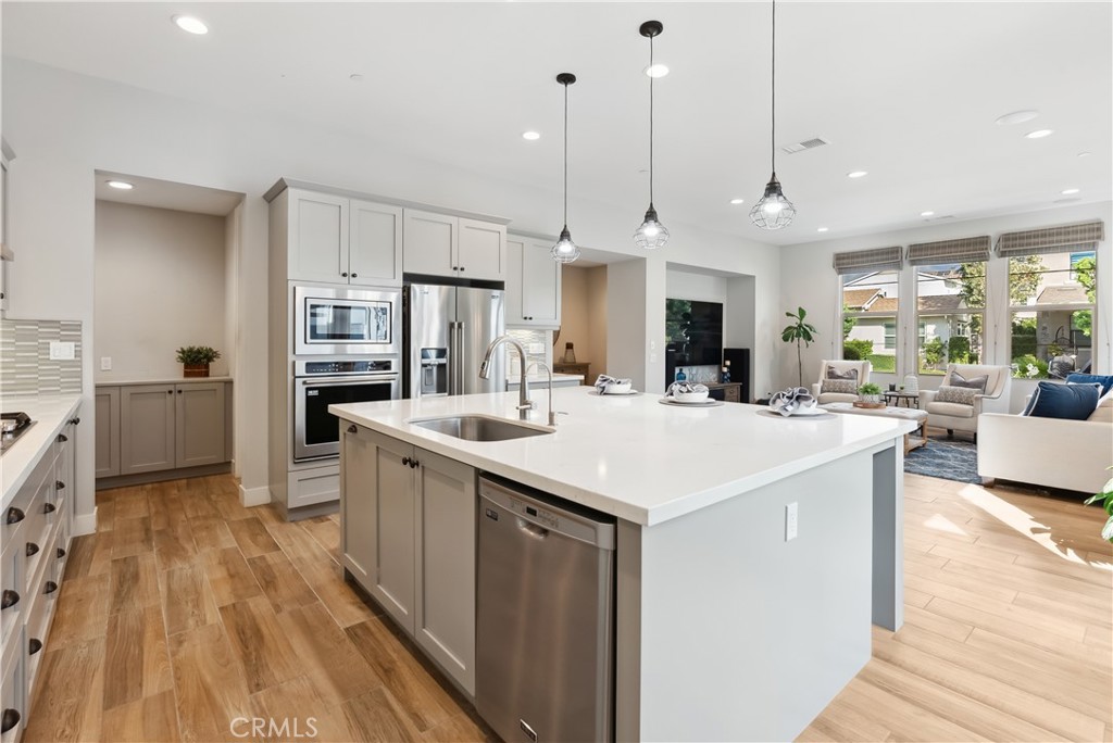27 Alienta Lane