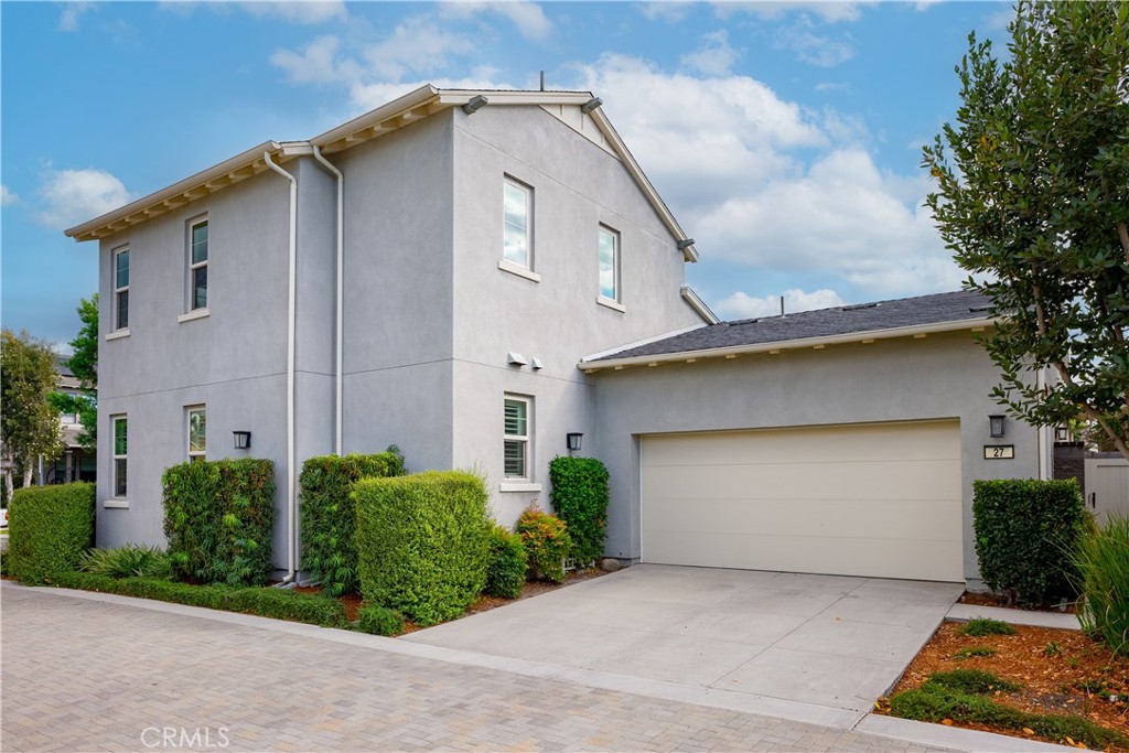 27 Alienta Lane