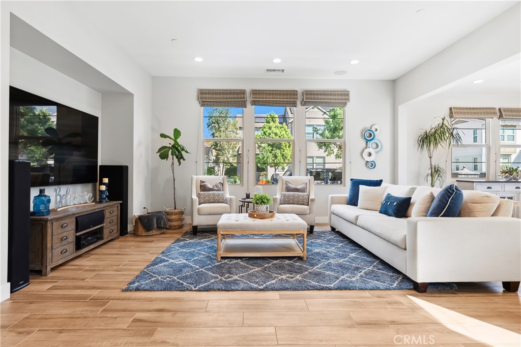 27 Alienta Lane