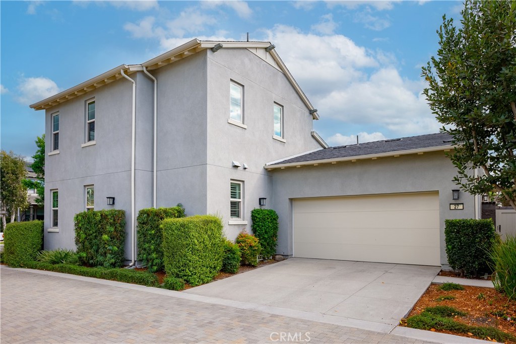 27 Alienta Lane