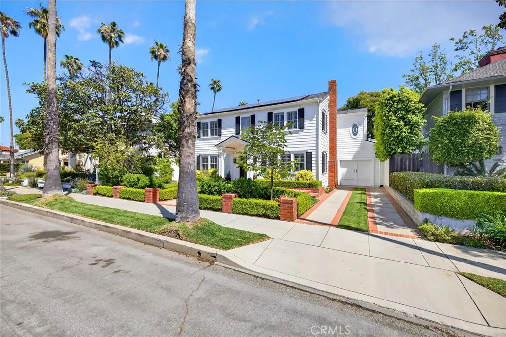 210 Bennett Avenue
