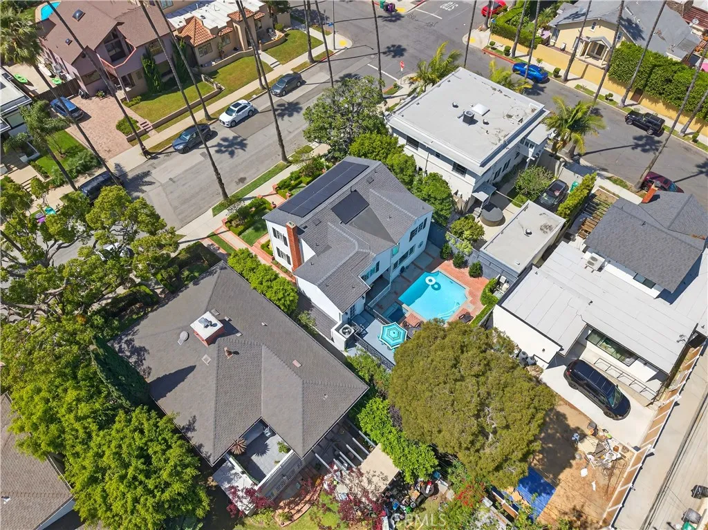 210 Bennett Avenue
