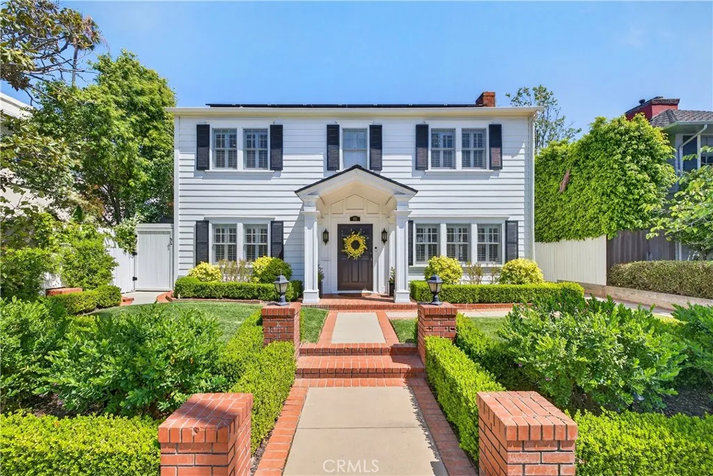 210 Bennett Avenue