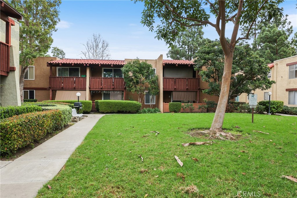 1000 W Macarthur Boulevard 114