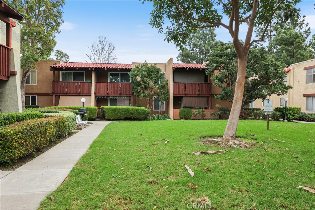 1000 W Macarthur Boulevard 114