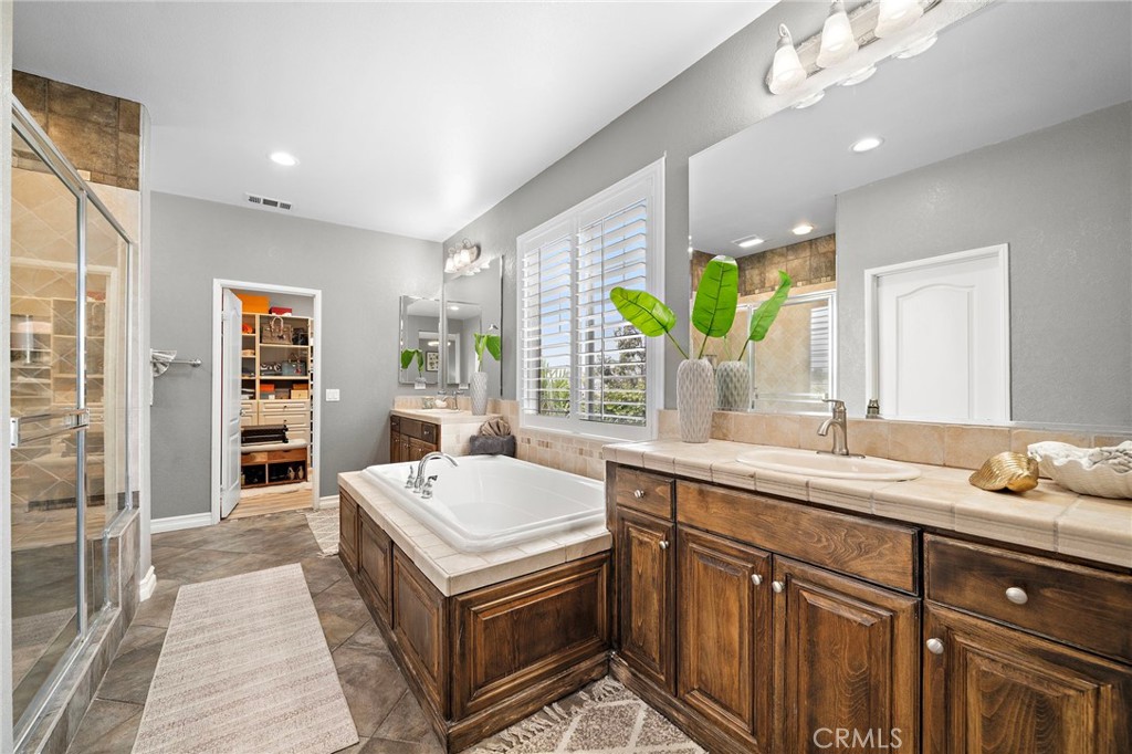 5895 E Camino Manzano