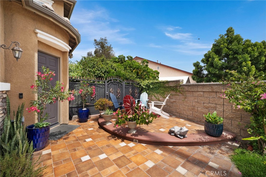 5895 E Camino Manzano