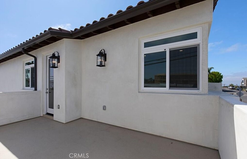 34270 Amber Lantern Street