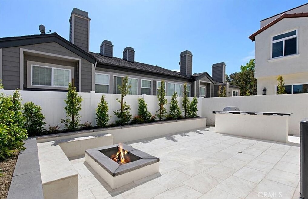 34270 Amber Lantern Street