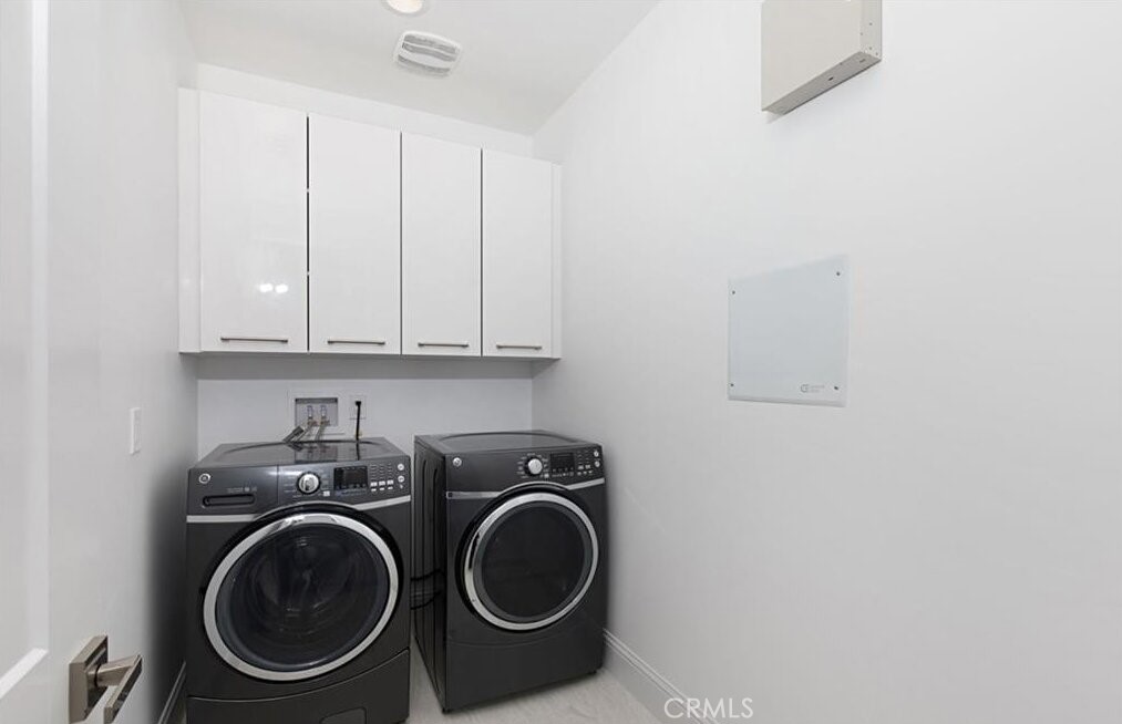 34270 Amber Lantern Street