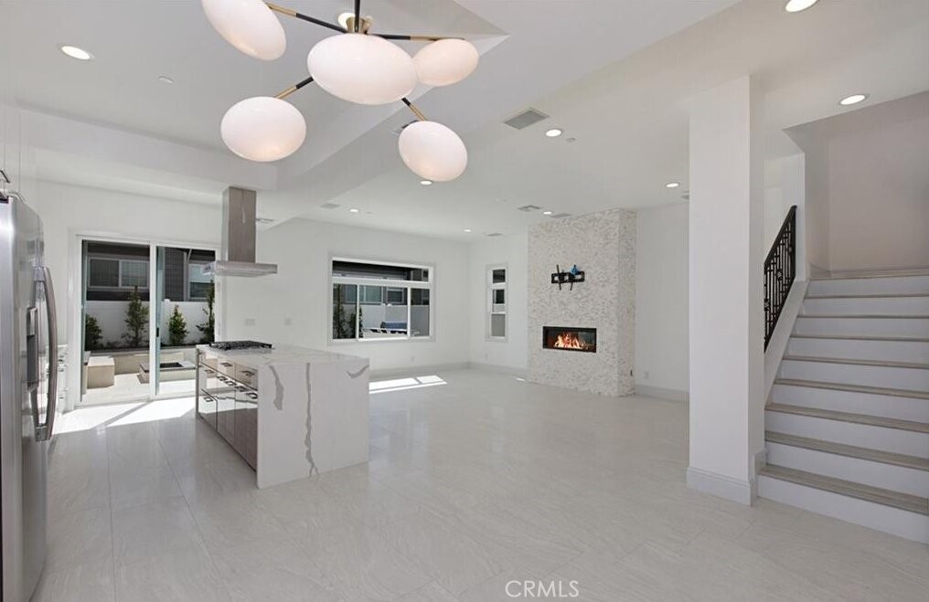 34270 Amber Lantern Street