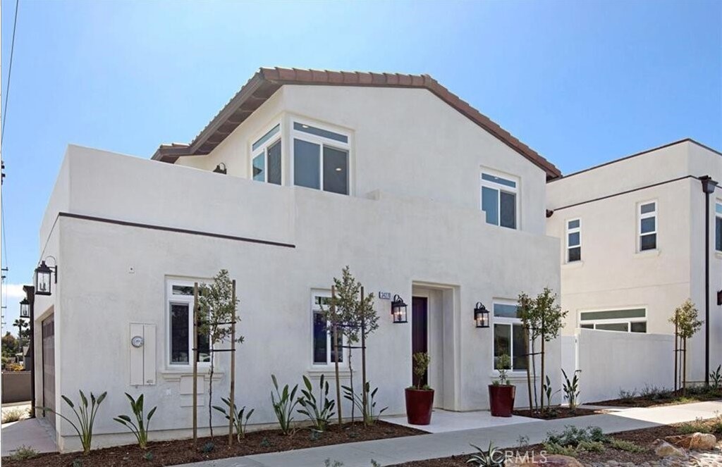 34270 Amber Lantern Street