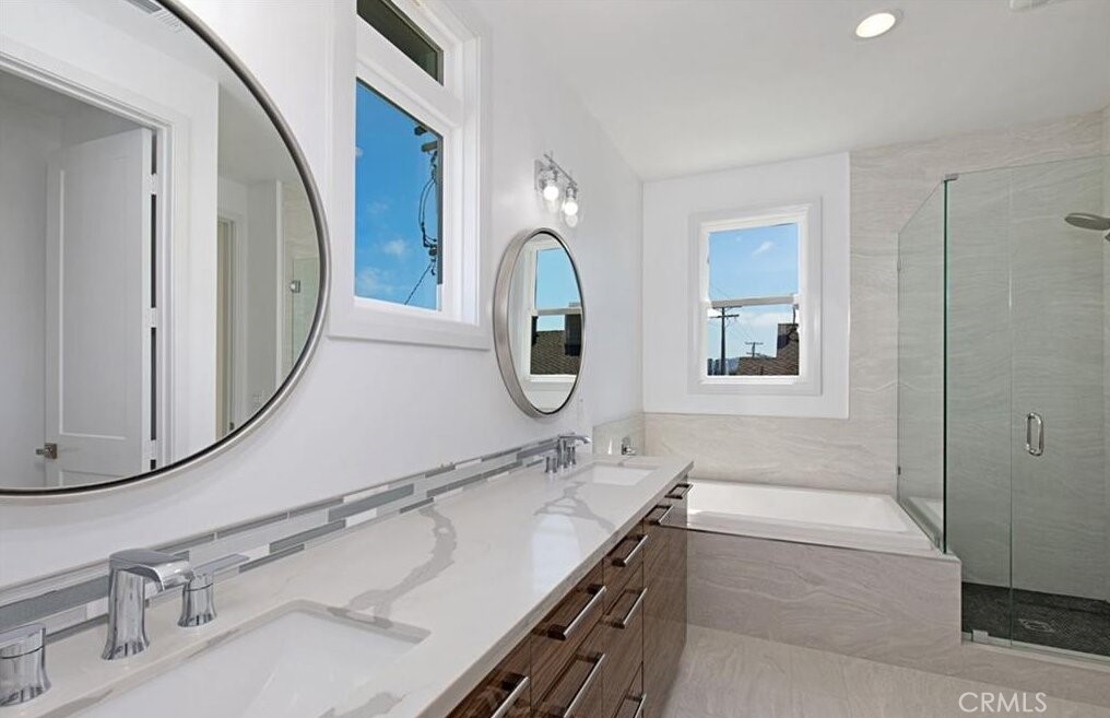 34270 Amber Lantern Street