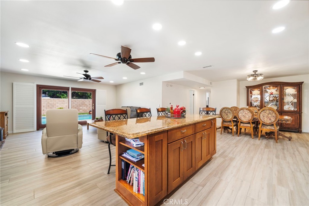 15402 Balboa Street