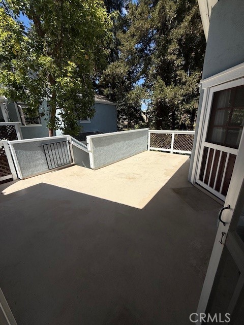 700 E Lake