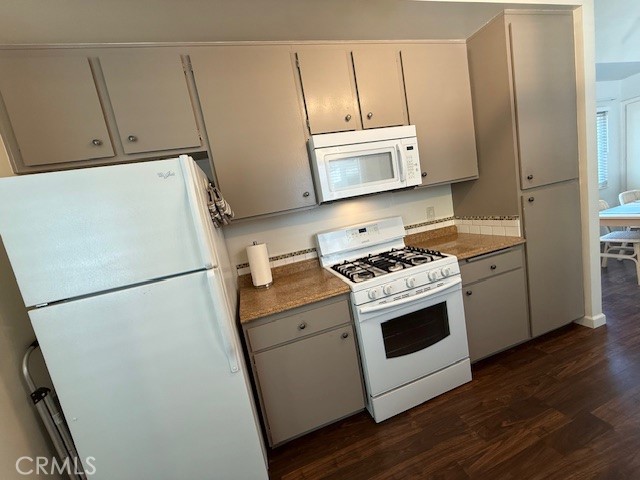 700 E Lake