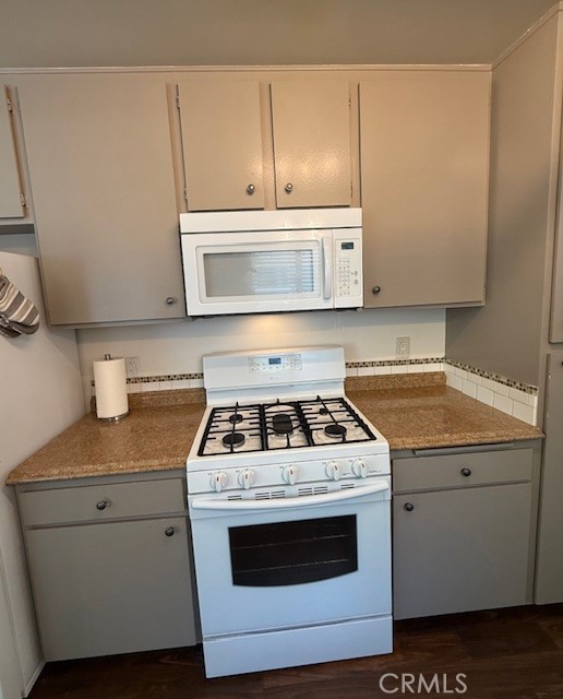 700 E Lake