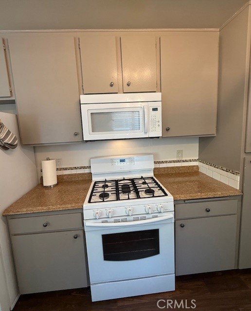 700 E Lake