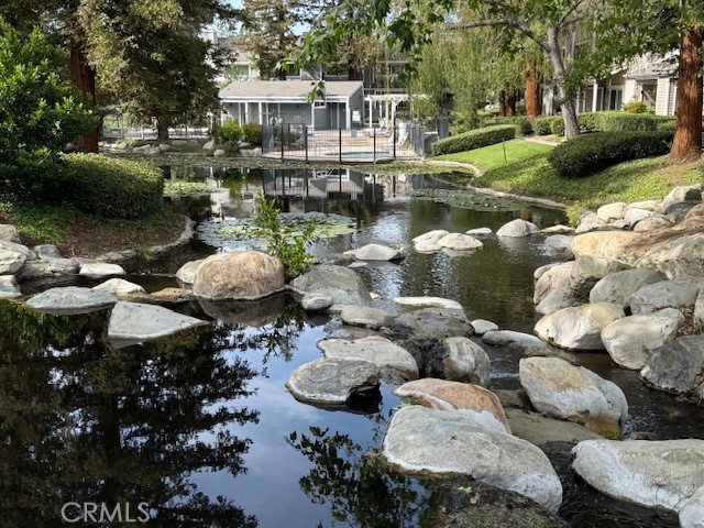 700 E Lake