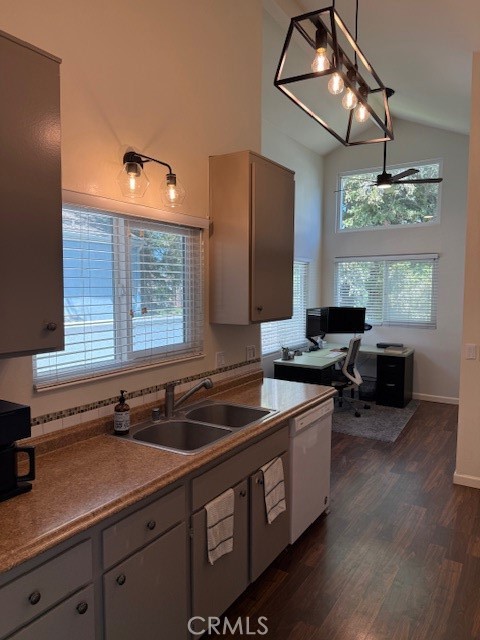700 E Lake