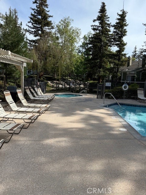 700 E Lake