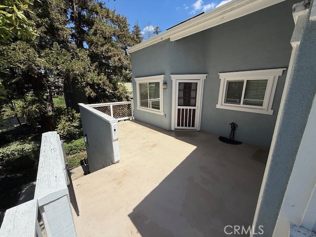 700 E Lake