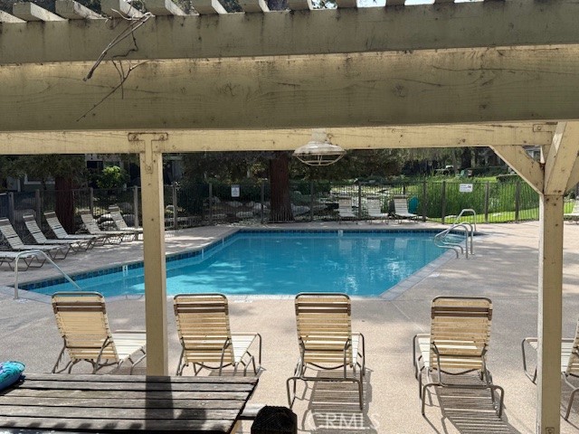 700 E Lake