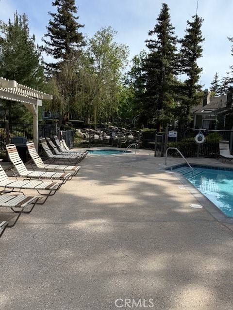 700 E Lake