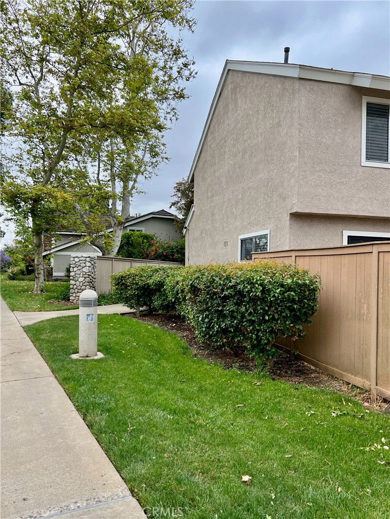 12 Hollowglen