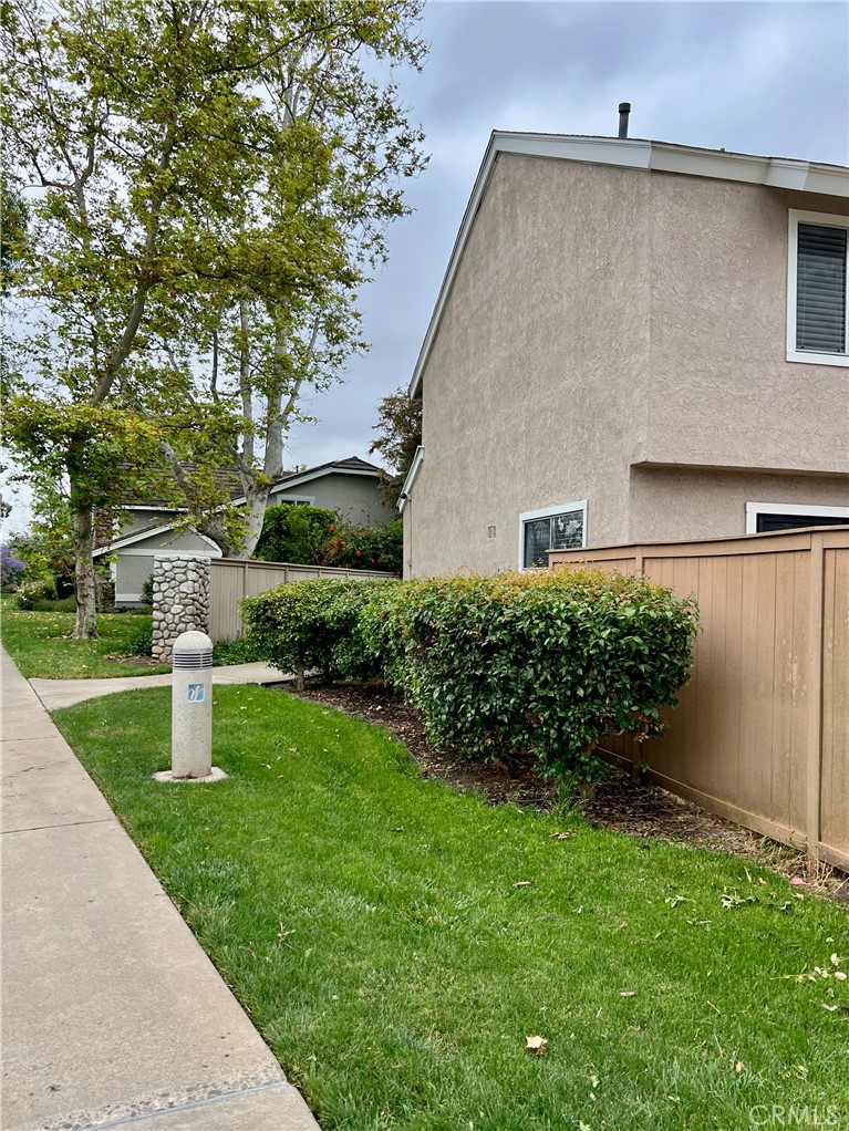 12 Hollowglen